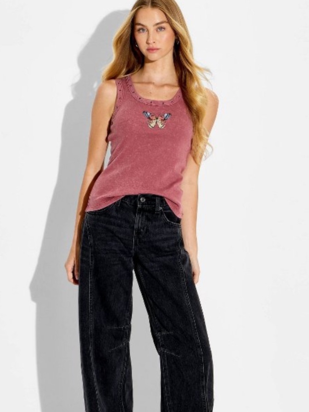 Women's Butterfly Graphic
Tank Top - Burgundy new